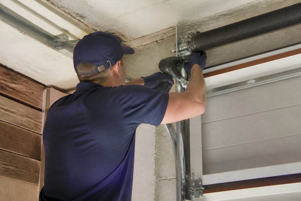 Garage Door Repair and Service: A Step-by-Step Guide