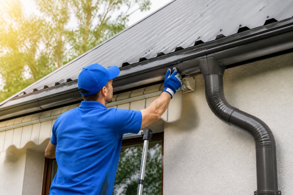 Gutter Installation for Heavy Rain: 7 Steps That Hold