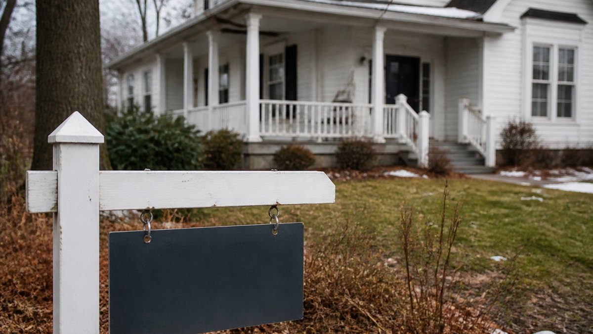 Hardest Month to Sell a House: 2026 Guide