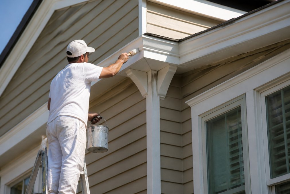 Hiring Painters for Exterior Trim: A Complete Guide