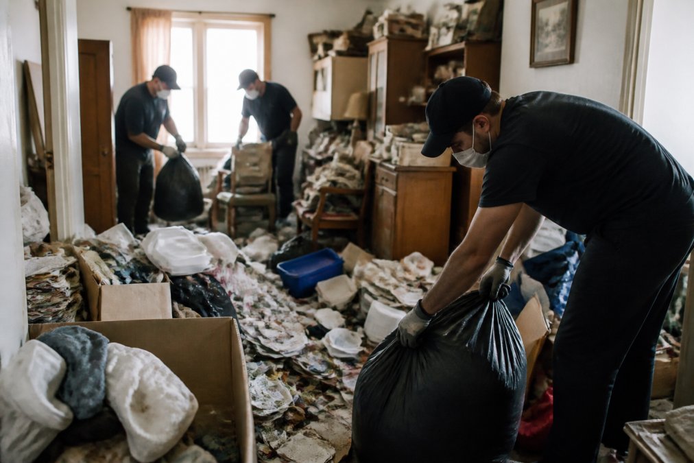 Hoarder House Cleanout Service: Complete Guide