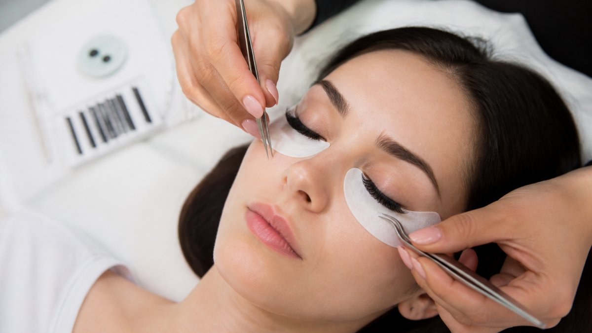 How Long Do Lash Extensions Last? A Week-by-Week Guide — Lash Box Syosset