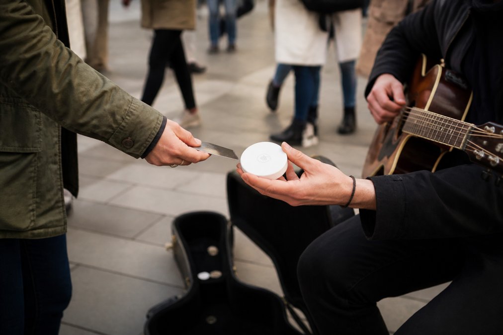 How to Accept Tips Without Wi-Fi: A Street Performer's Guide