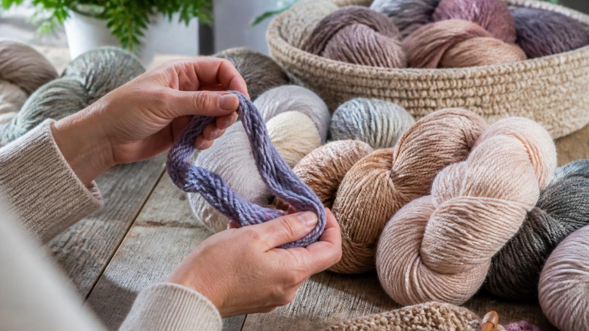 How to Assess Yarn Quality Online: A 2026 Guide
