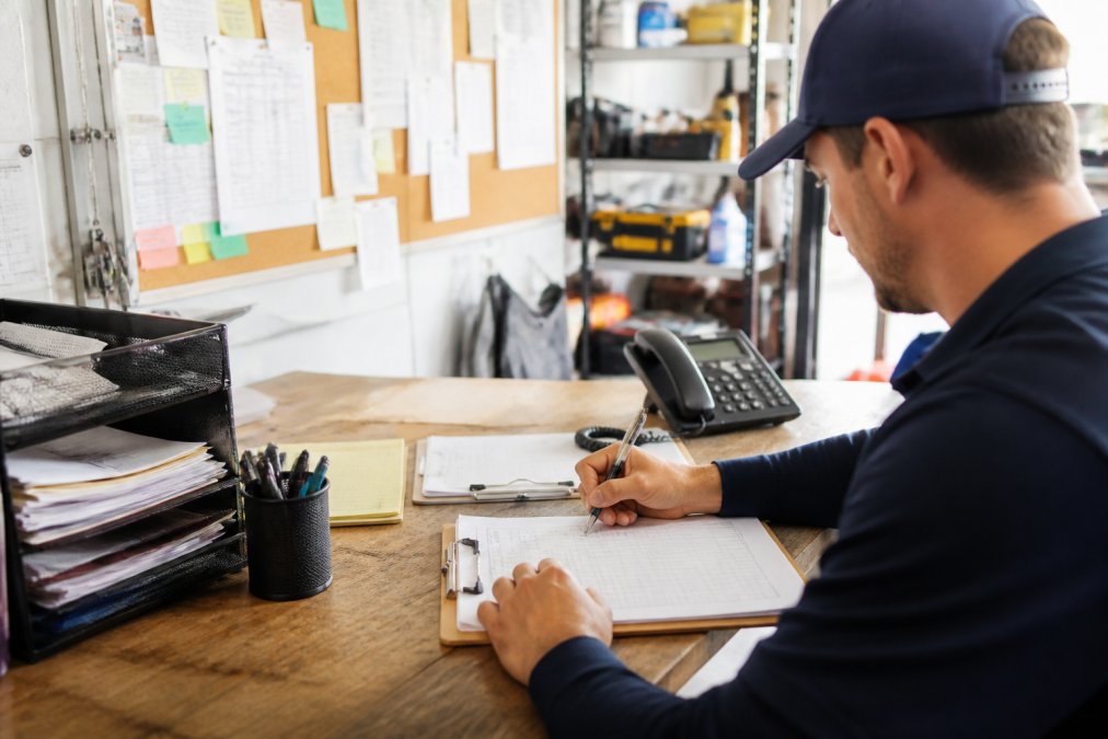How to Automate Field Service Scheduling for Small Teams