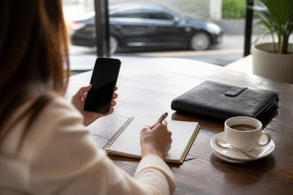 How to Book Luxury Airport Transfers: A Step-by-Step Guide
