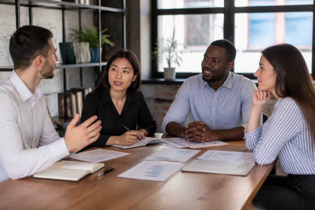 How to Build a Multilingual Sales Team in 2026