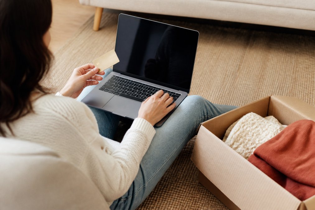 How to Buy Clothing Online Safely: A 2026 Guide