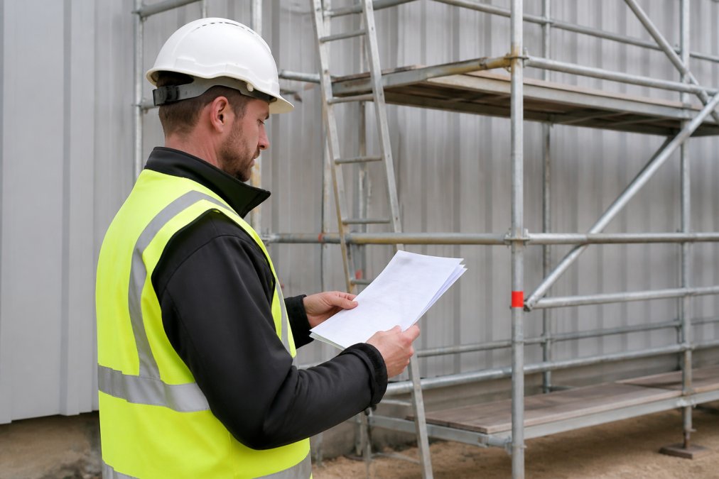 How to Check BS EN1004 Scaffold Certification