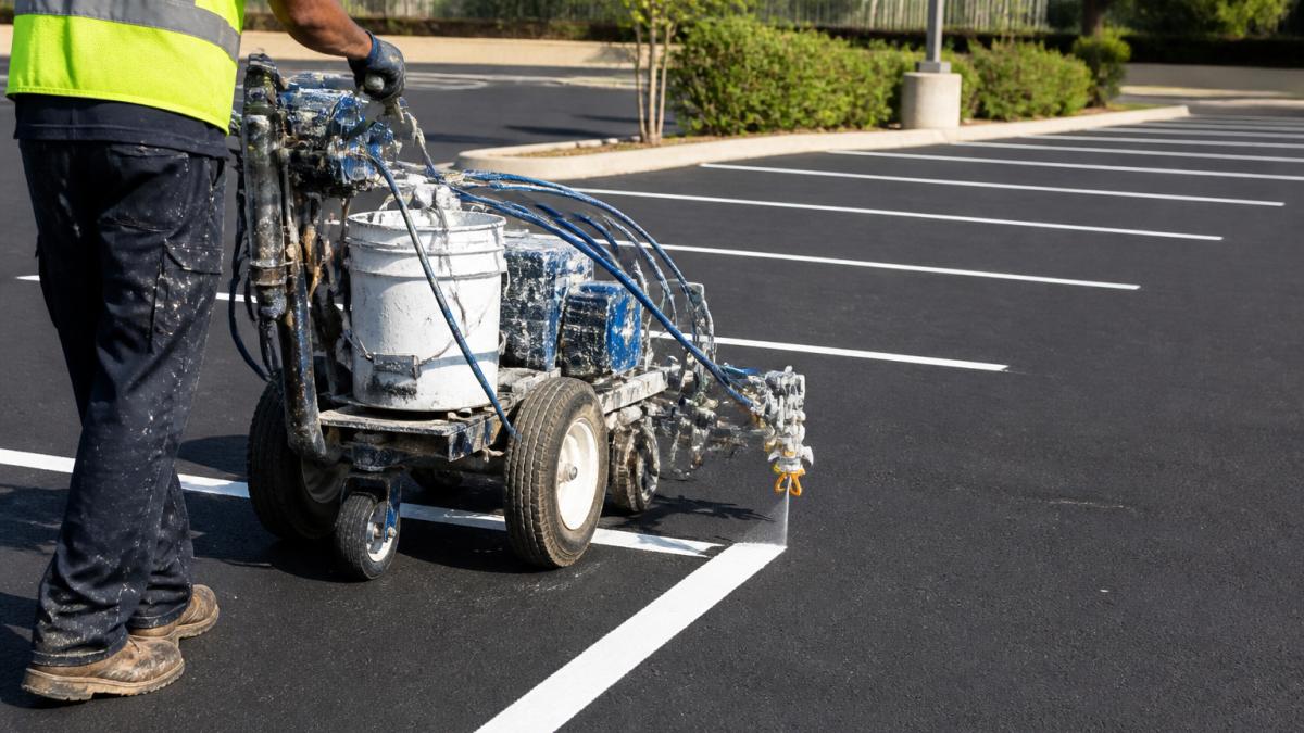 How to Choose the Right Parking Lot Striping Paint