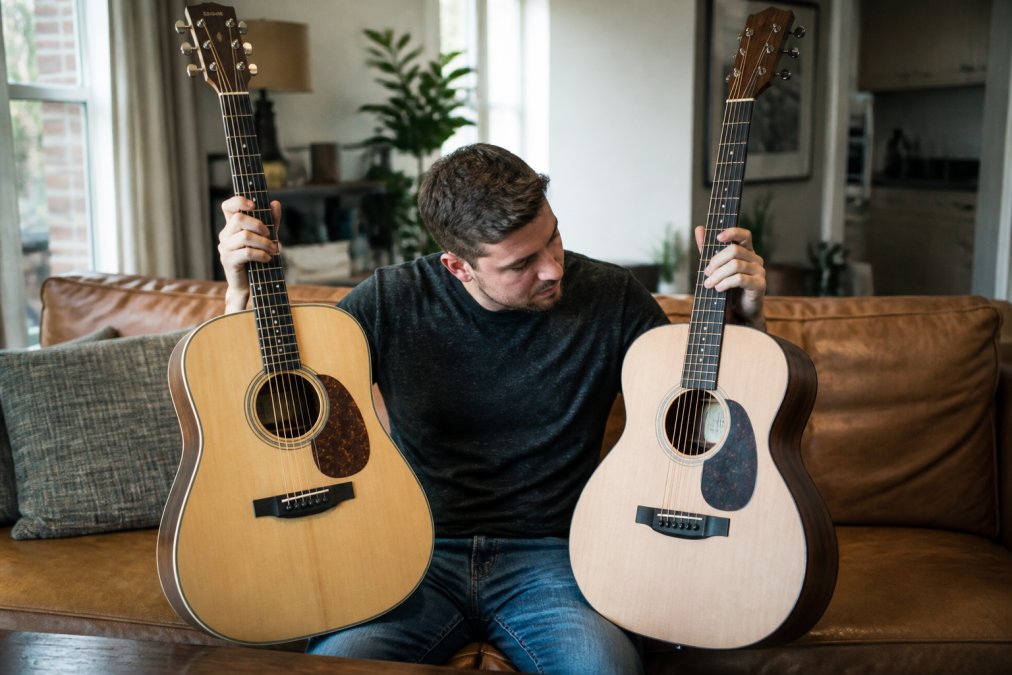 Diagram comparing dreadnought and concert body shapes to help choose your first acoustic guitar