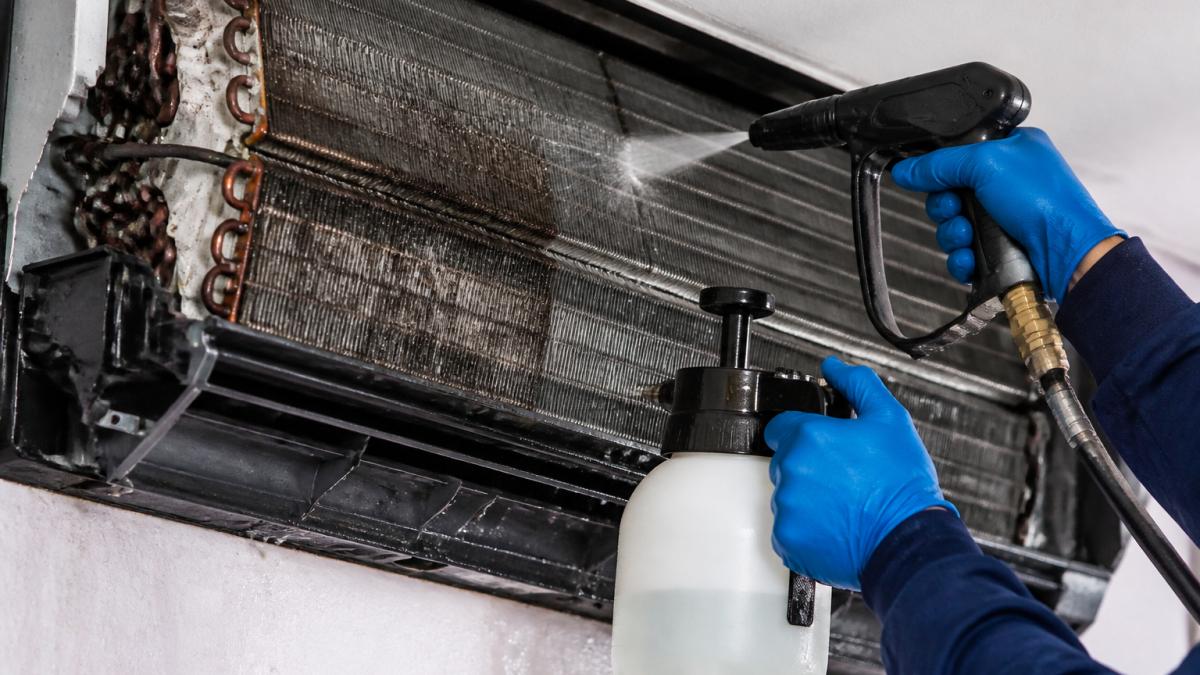 How to Clean Dirty AC Evaporator Coils: DIY Steps