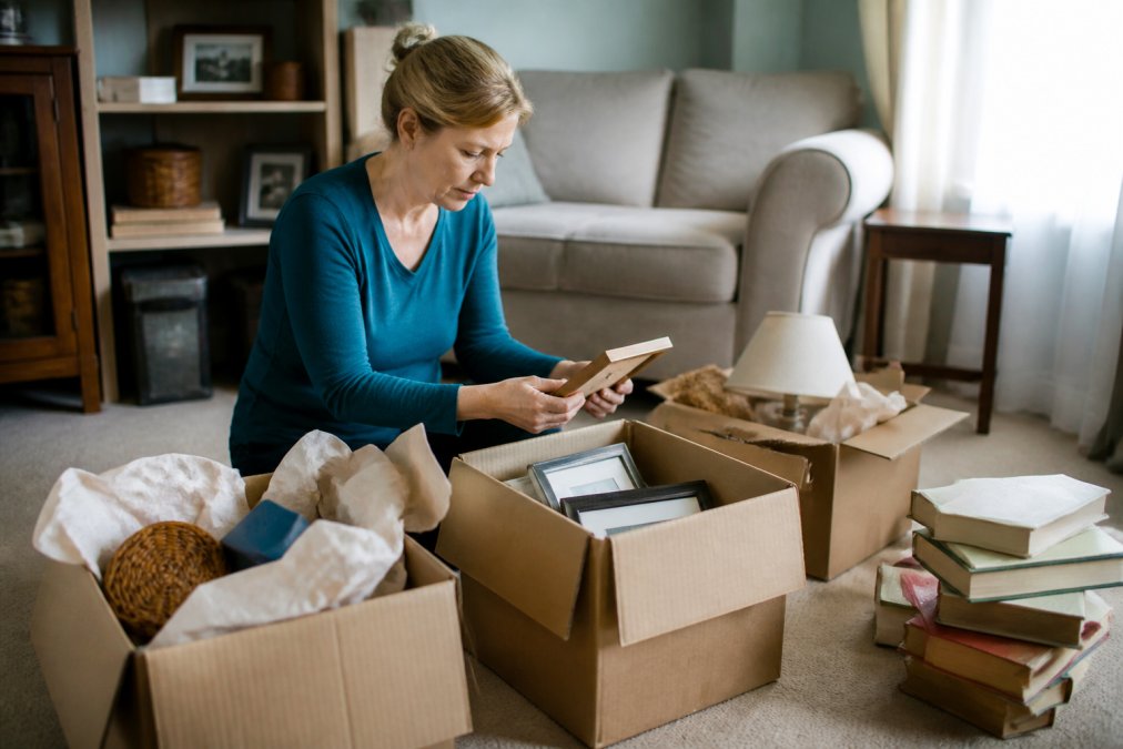 How to Declutter a House After Death: A Full Guide