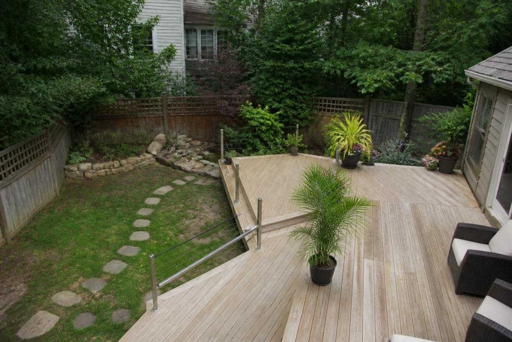 How to Design a Deck for an Awkward Backyard