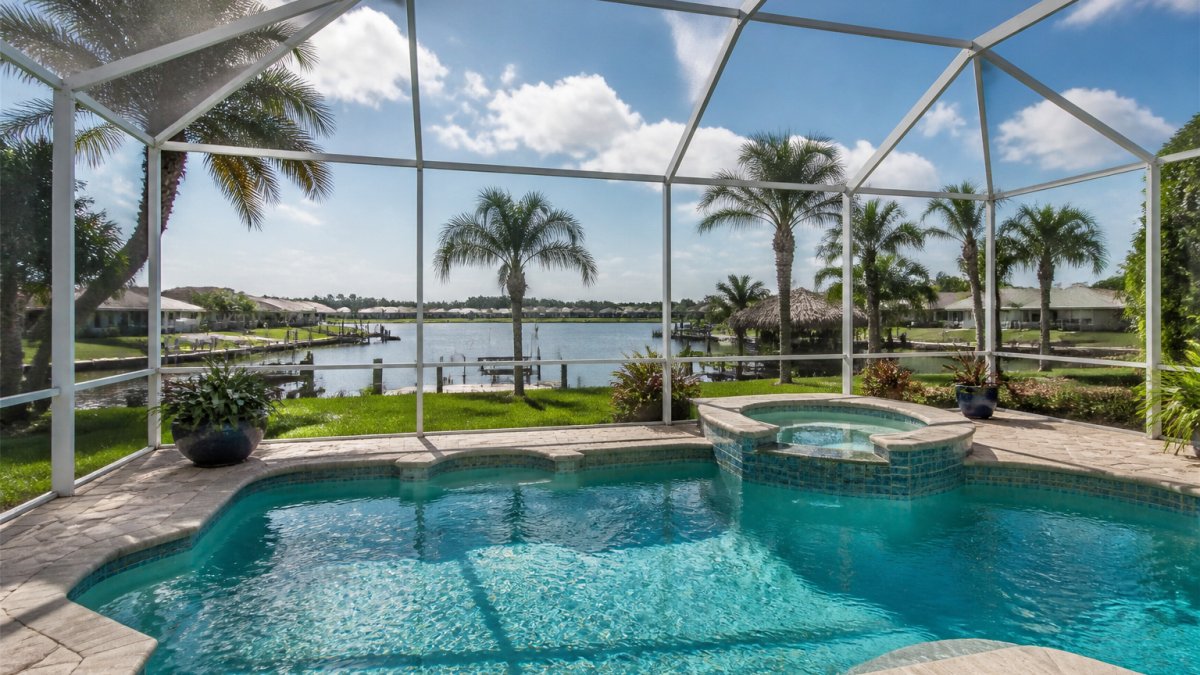 How to Find Homes With a Pool in Port Charlotte