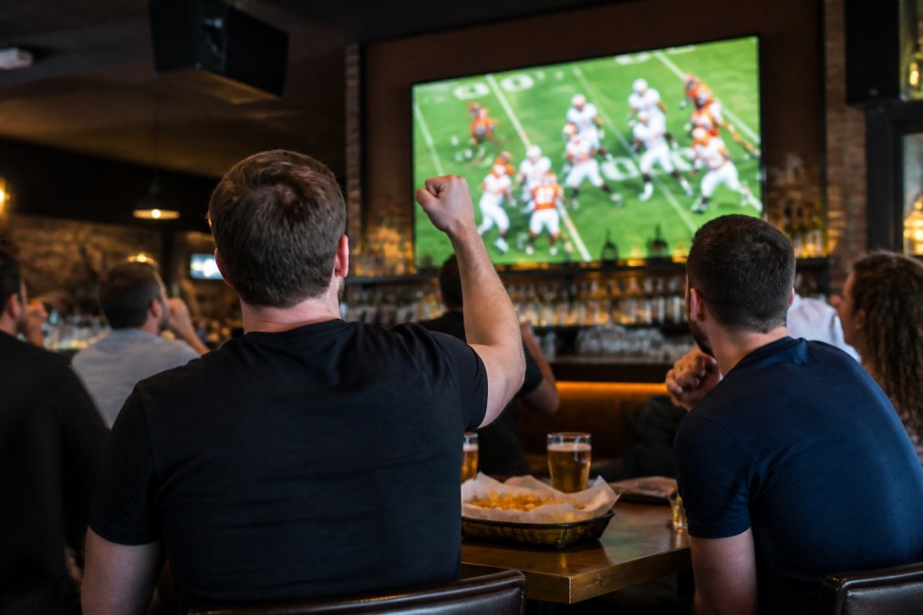 How to Find Sports Bars With Audio: A 2026 Guide