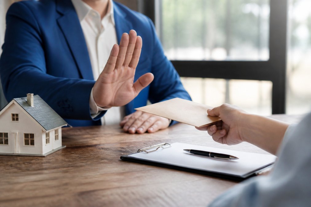 How to Fire a Real Estate Agent: A Step-by-Step Guide