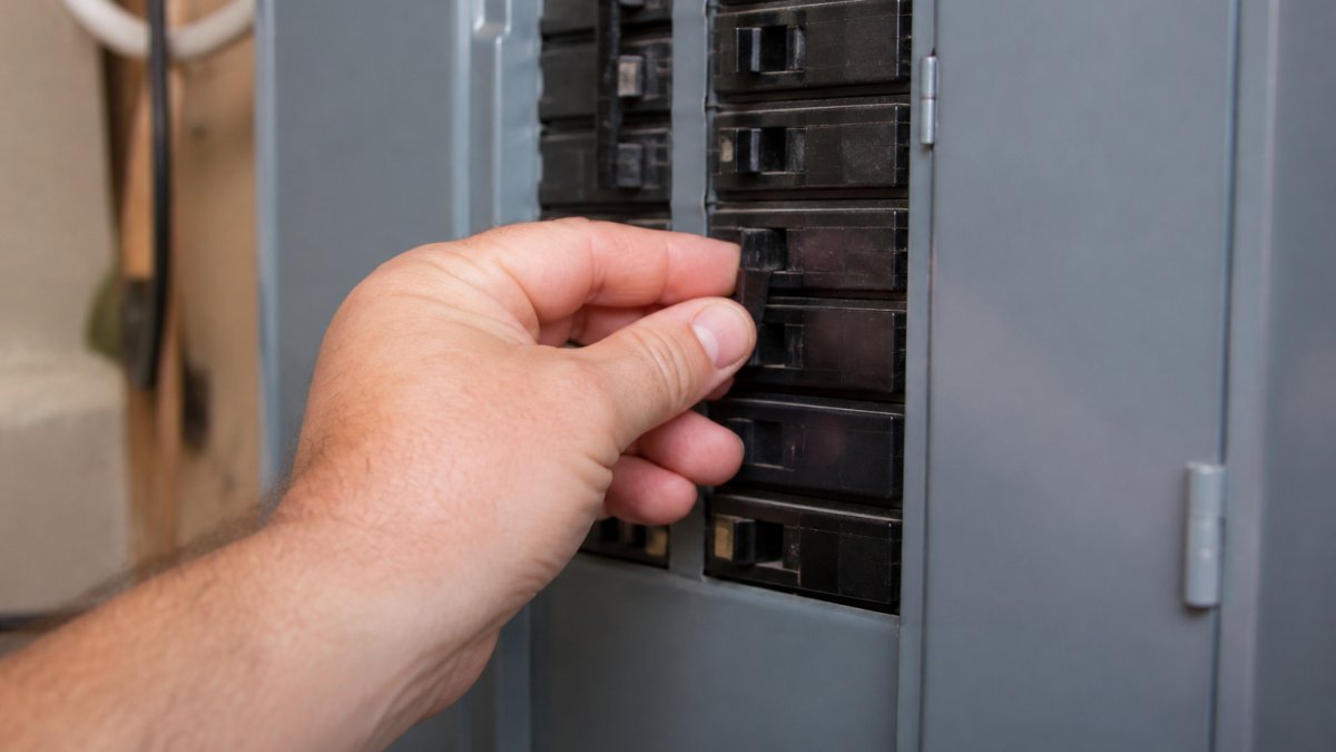Step-by-step diagram showing how to reset tripping circuit breakers by moving the switch to the off position.
