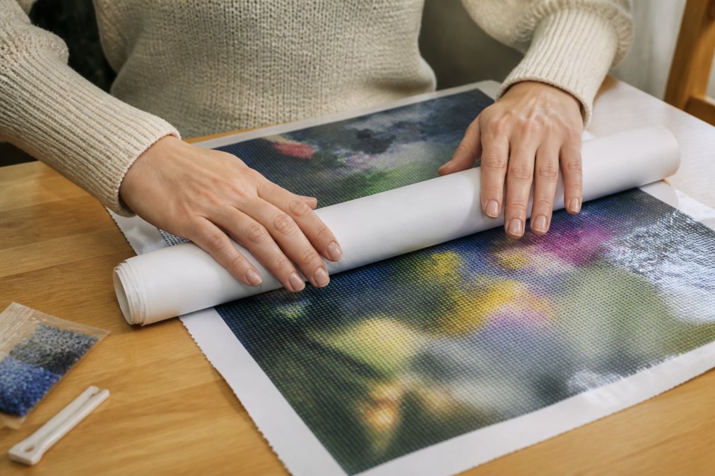 Step-by-step visual guide for flatten diamond painting canvas
