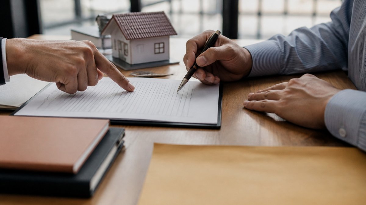 How to Get the Deed in Your Name With Owner Financing
