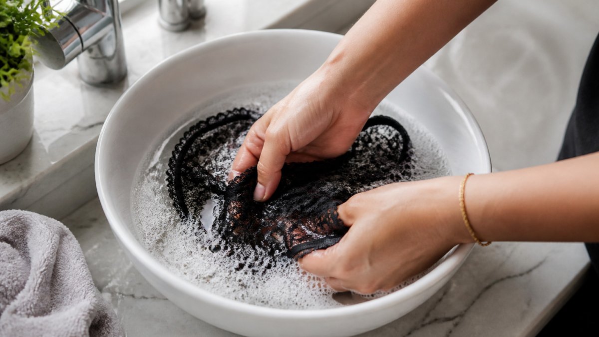 How to Hand Wash Lace Lingerie: 7 Careful Steps