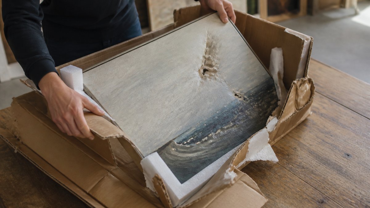 How to Handle Damaged Art Deliveries: A Step-by-Step Guide