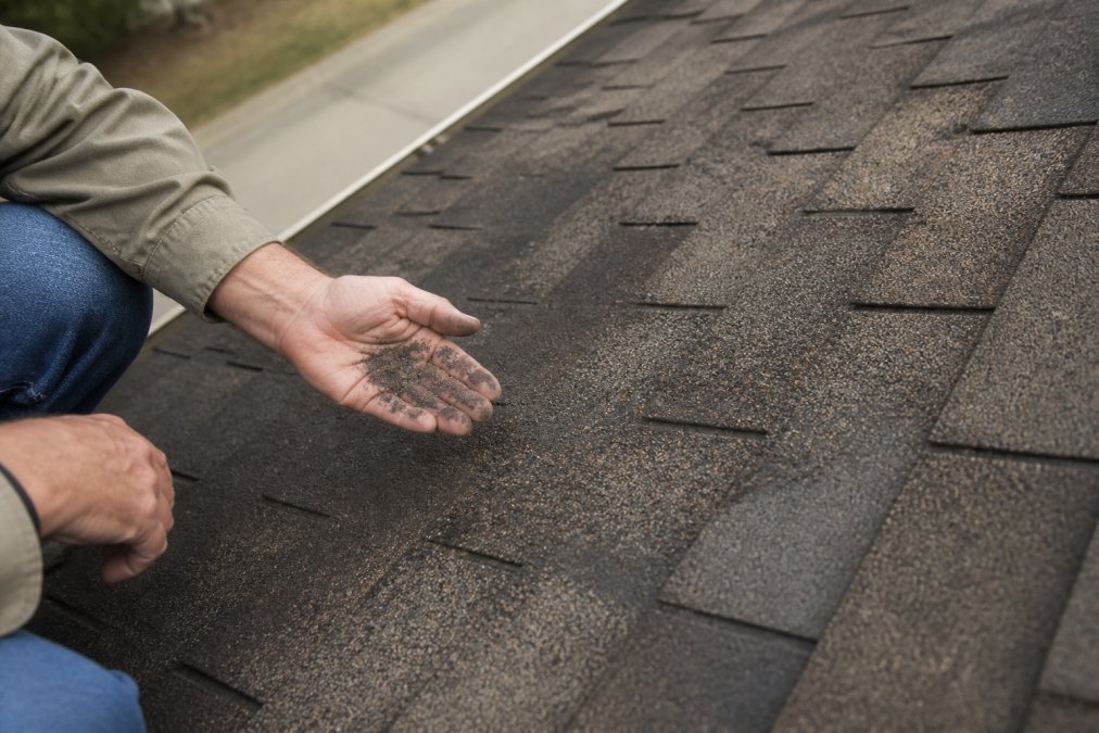 How to Identify Early Signs of Shingle Granule Loss