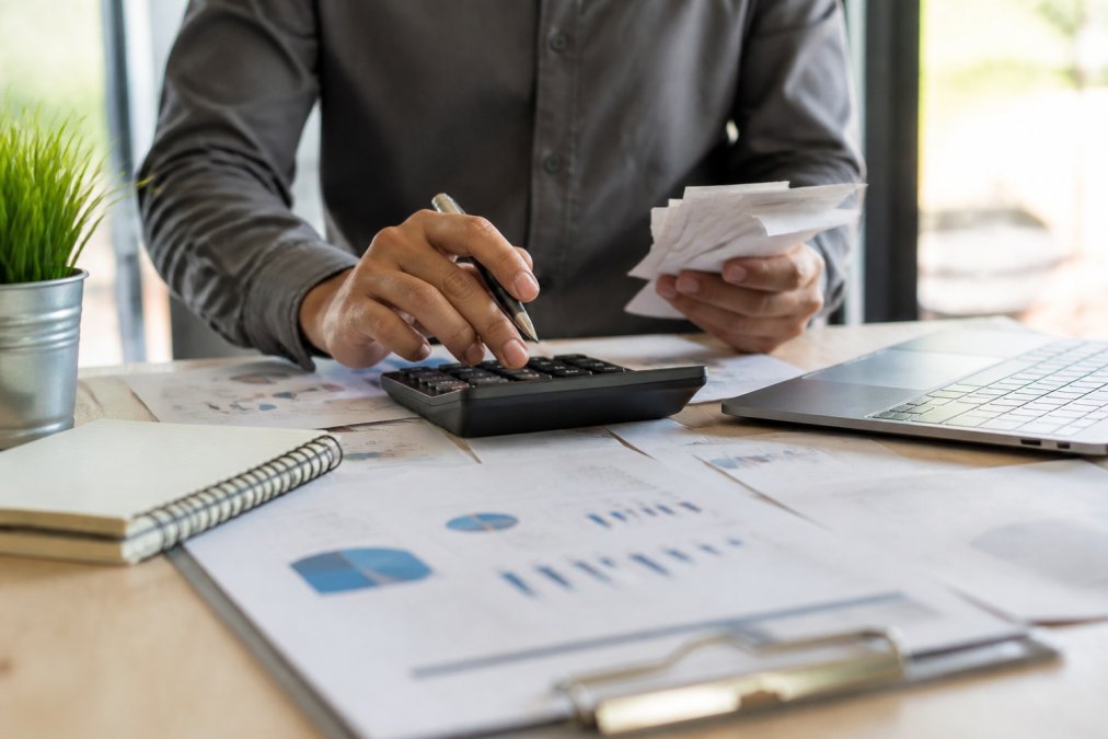 How to Improve Business Cash Flow: 7 Proven Steps
