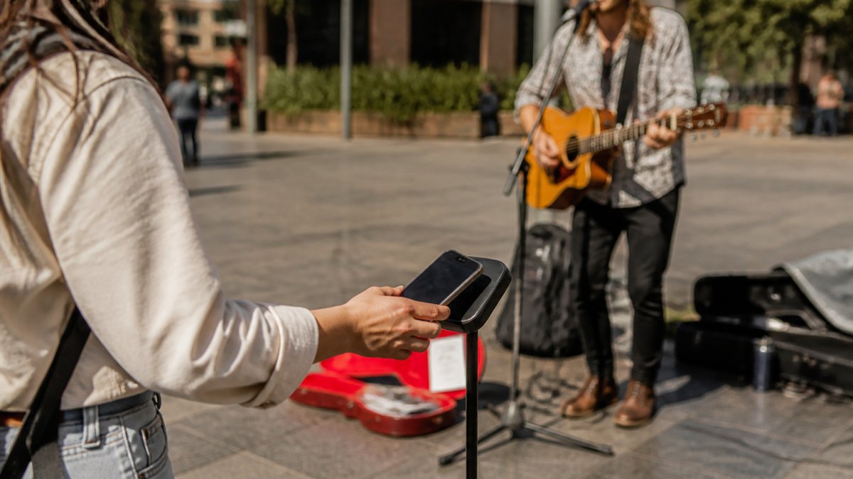 How to Increase Busking Income: 8 Practical Tips