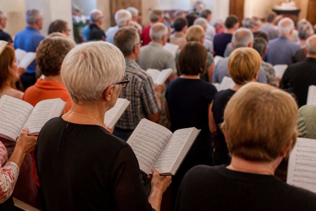 How to Increase Congregational Singing: 7 Proven Steps