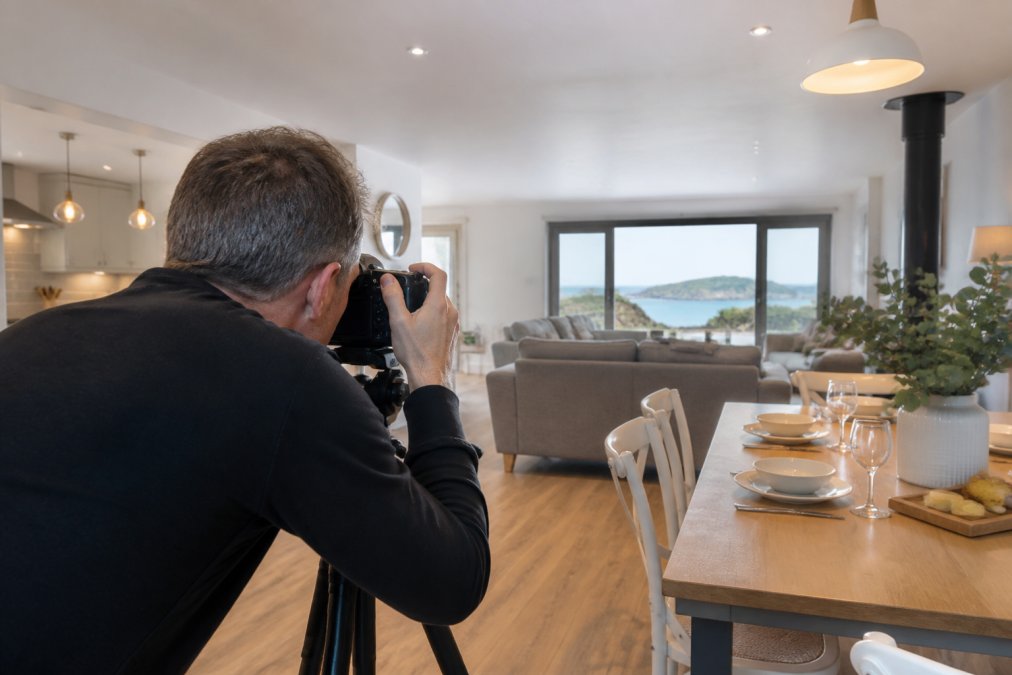 How to Photograph Holiday Lets: A 2026 Guide