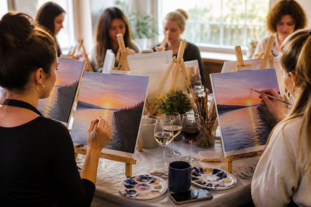How to Plan a Paint and Sip Class: 2026 Guide
