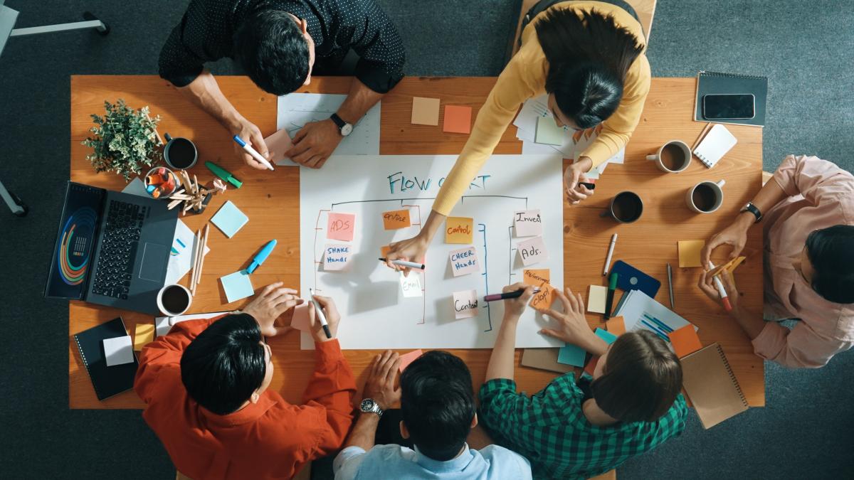 How to Plan Virtual Team Cocktail Events