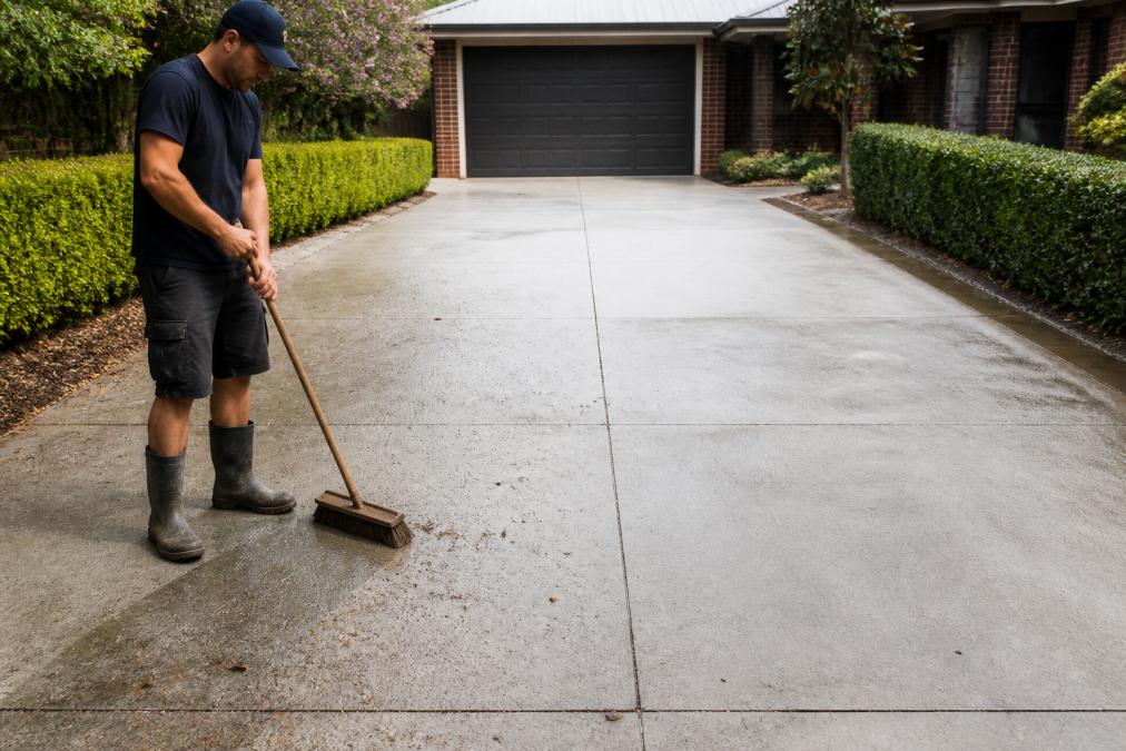 How to Prepare Your Driveway for Pressure Cleaning