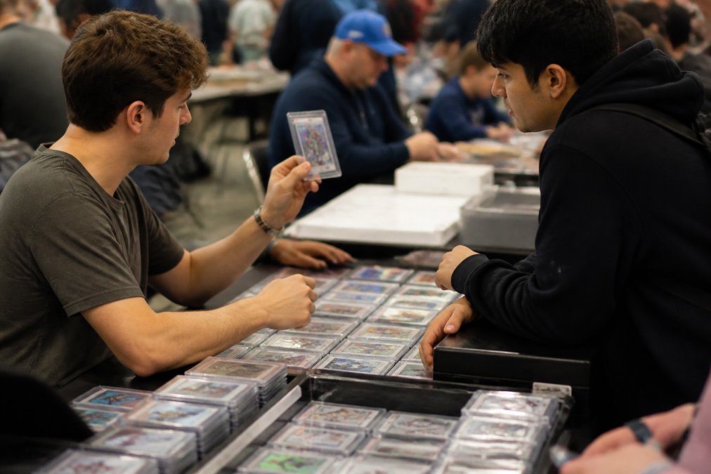 How to Prevent Double Selling Card Inventory at Shows