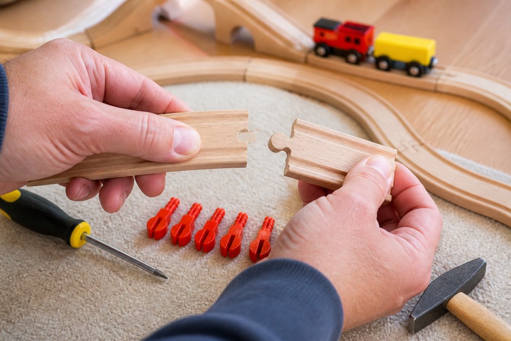 Step-by-step visual guide for Close for repair broken train tracks