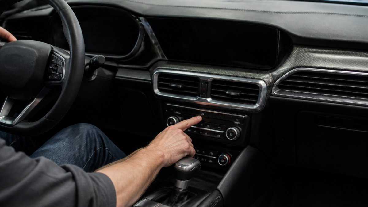 How to Reset a 2026 Ford Mustang Infotainment System