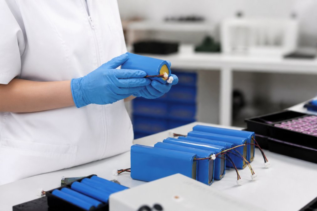 How to Select a Reliable Medical Battery Supplier