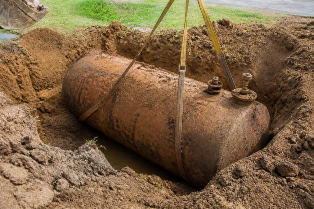 How to Sell a House With a Buried Oil Tank