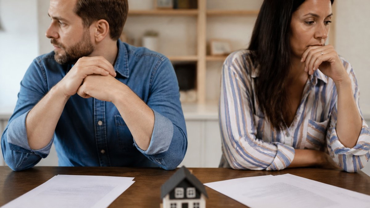 How to Sell House During Divorce: A Step-by-Step Guide