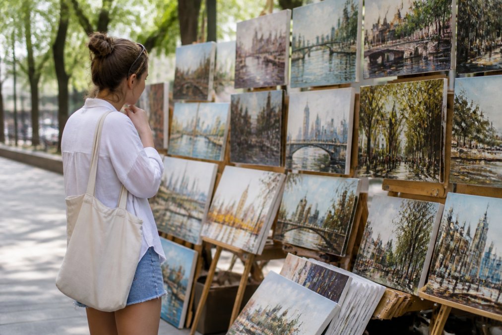 How to Showcase Art on Street: A 2026 Guide