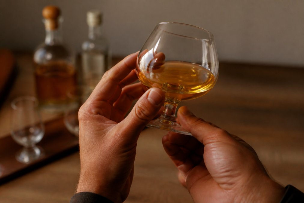Step-by-step visual guide for Close for sip reposado tequila