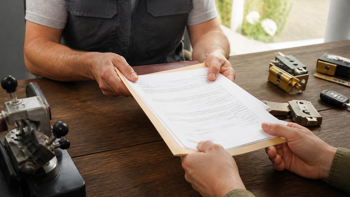 How to Verify a Locksmith License: 2026 Step-by-Step