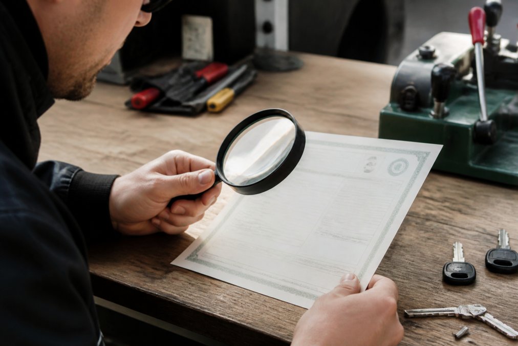 How to Verify a Locksmith's Professional Credentials