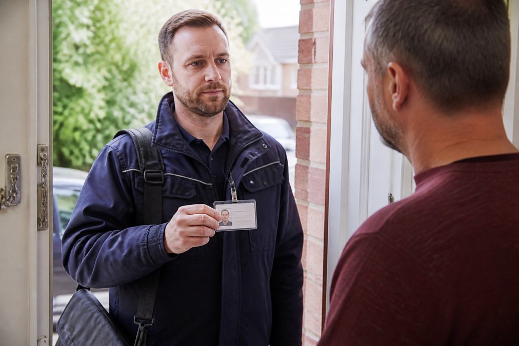 How to Verify Locksmith Credentials: A 2026 Guide
