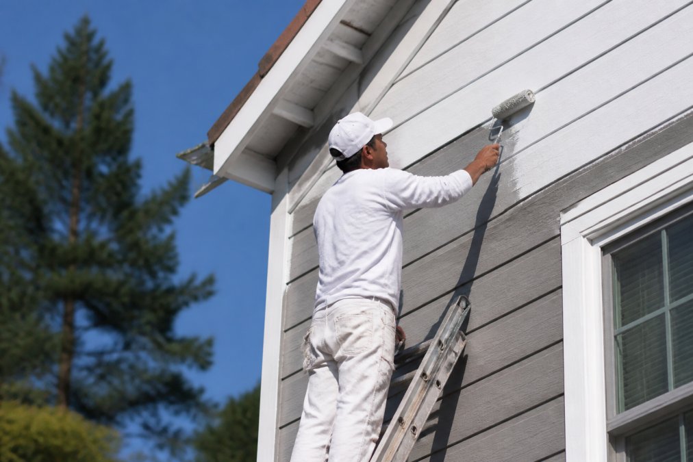 Interior vs Exterior Painting Contractor: Key Differences
