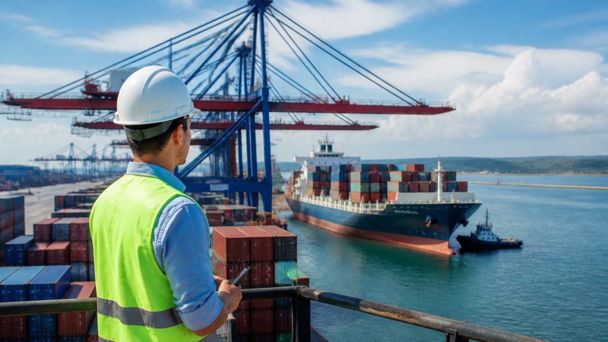International Shipping: 2026 Guide to Costs & Customs