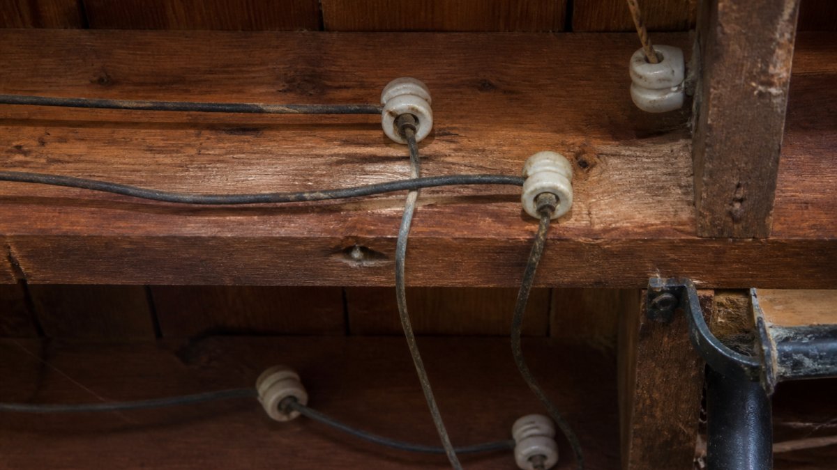 Is It Safe to Live in a House With Knob and Tube Wiring?