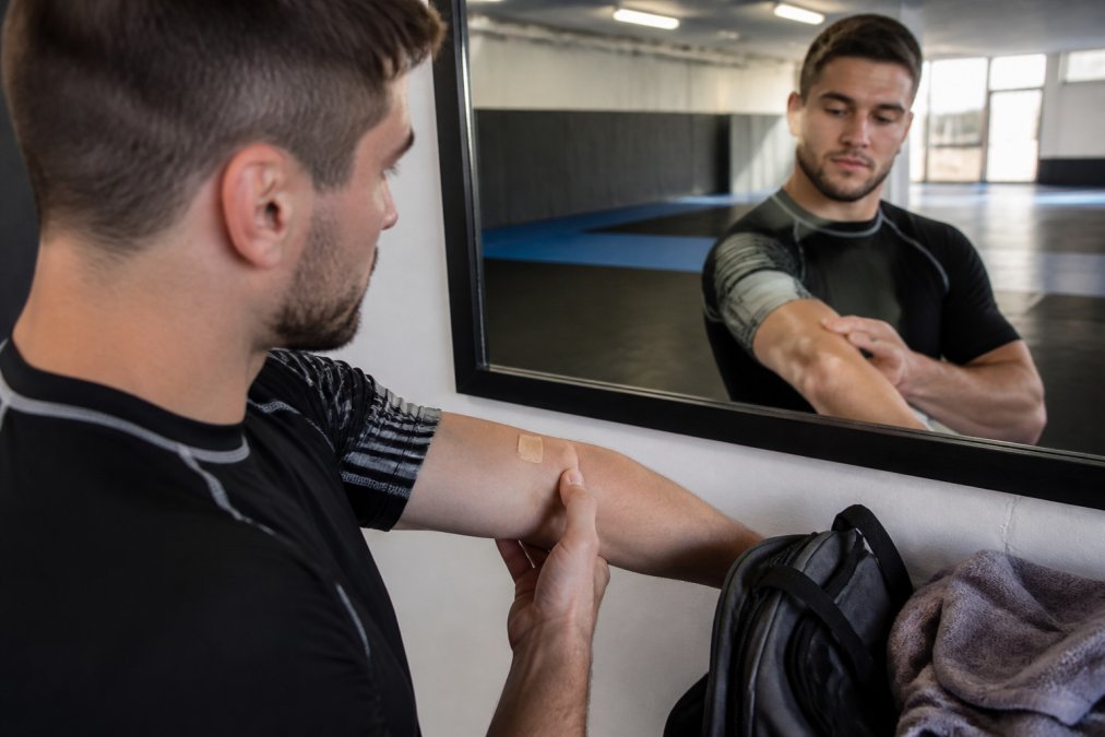 Checklist for athletes recovering from ringworm to safely train with ringworm on the mat.