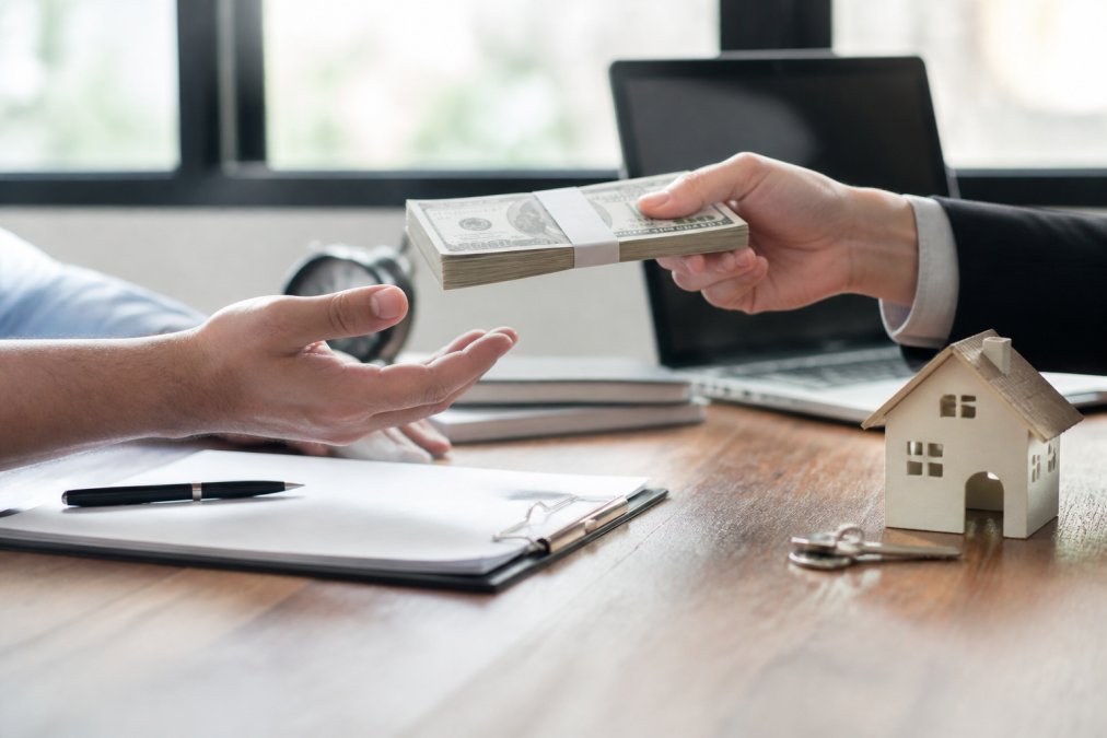 Is Selling to Cash Buyers a Scam? What to Know
